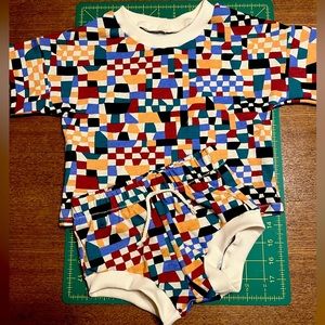 Perfect back to school two piece set! Size 3T